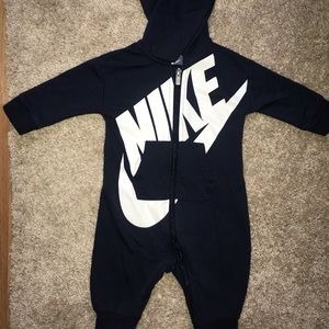 Navy blue nike outfit